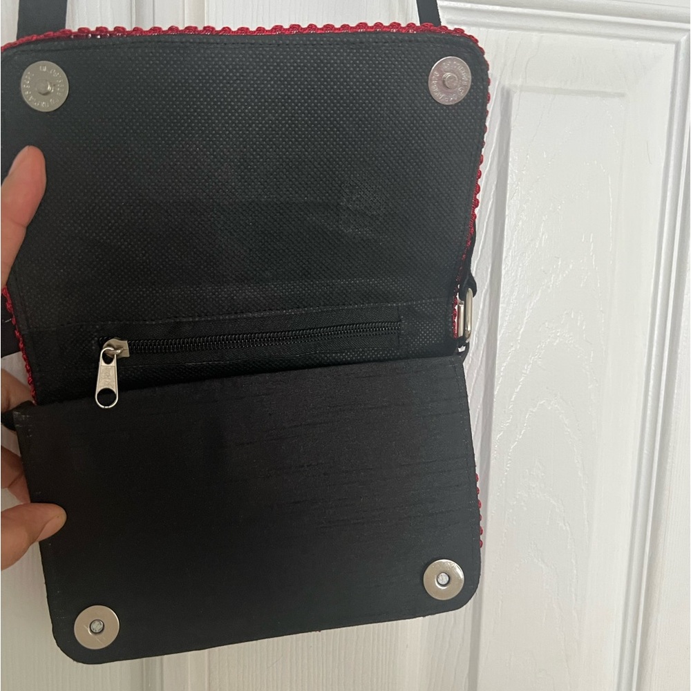 Embroidered Purse - Picture 7 of 9